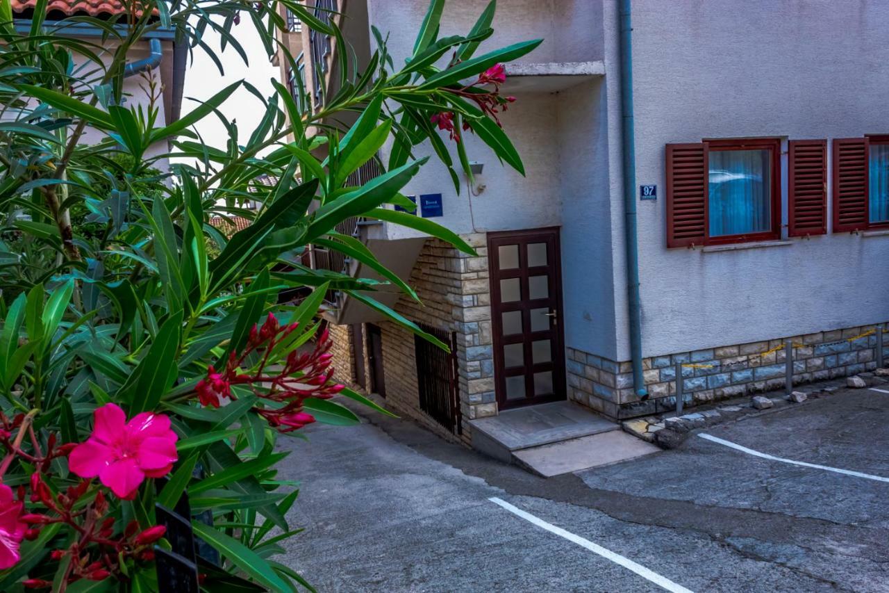 Apartments Drazen Цриквеница Экстерьер фото